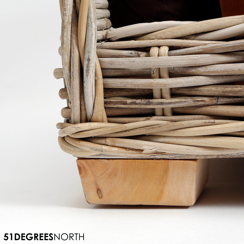  51 Degrees North Rattan Bed